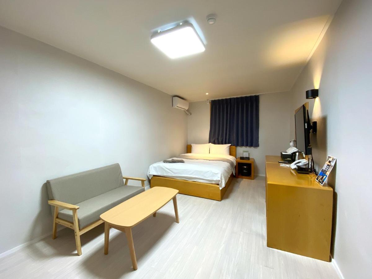 Suanbo Hot Spring Healing Hotel تشونغجو المظهر الخارجي الصورة