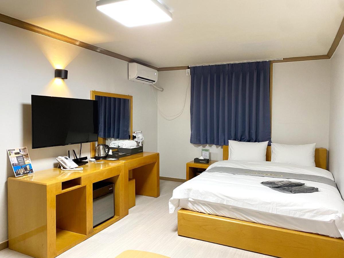 Suanbo Hot Spring Healing Hotel تشونغجو المظهر الخارجي الصورة