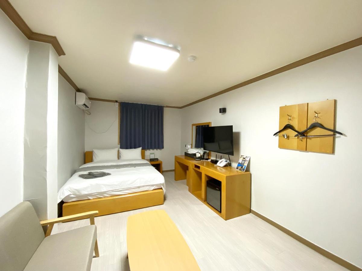 Suanbo Hot Spring Healing Hotel تشونغجو المظهر الخارجي الصورة