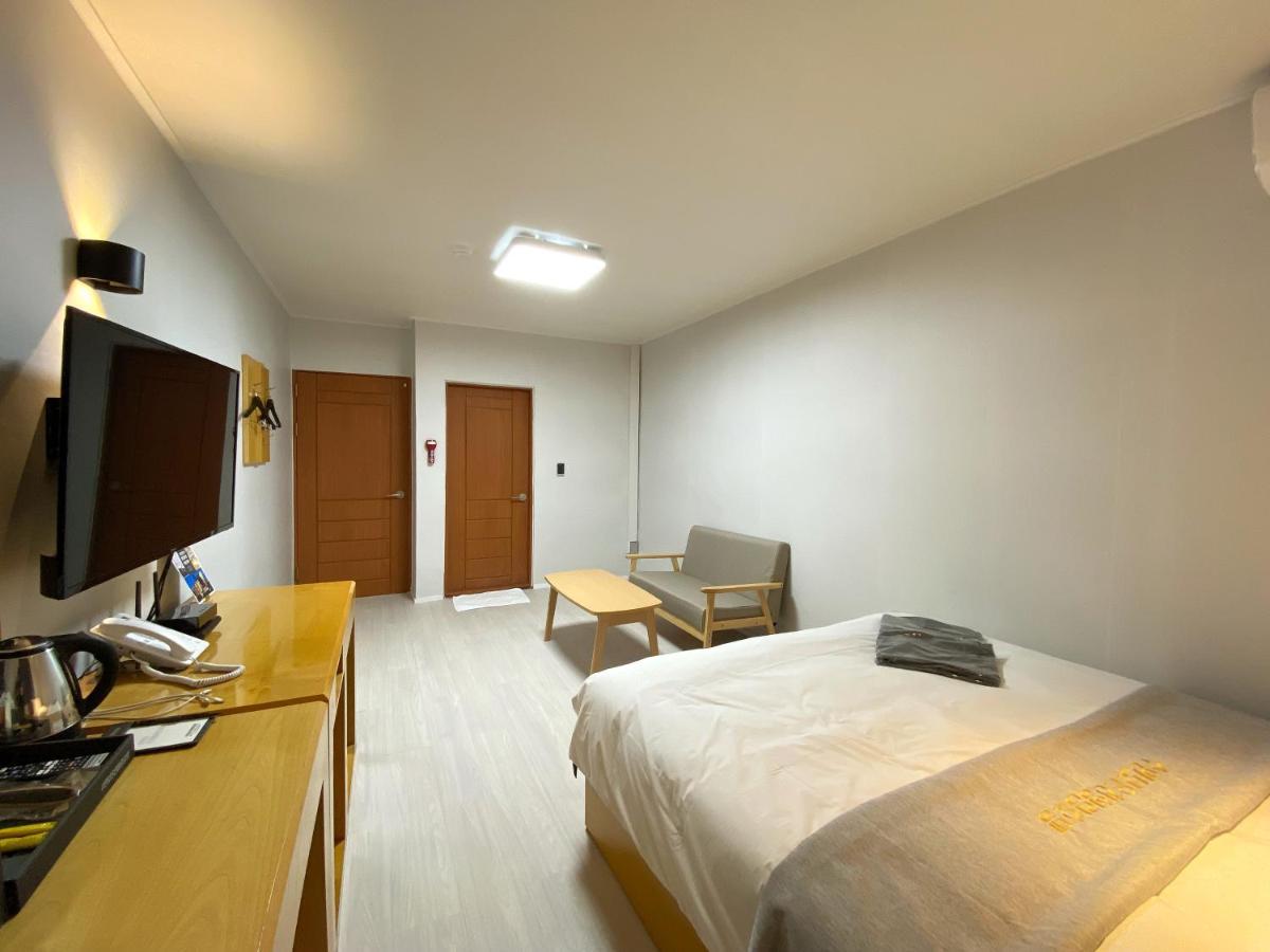 Suanbo Hot Spring Healing Hotel تشونغجو المظهر الخارجي الصورة