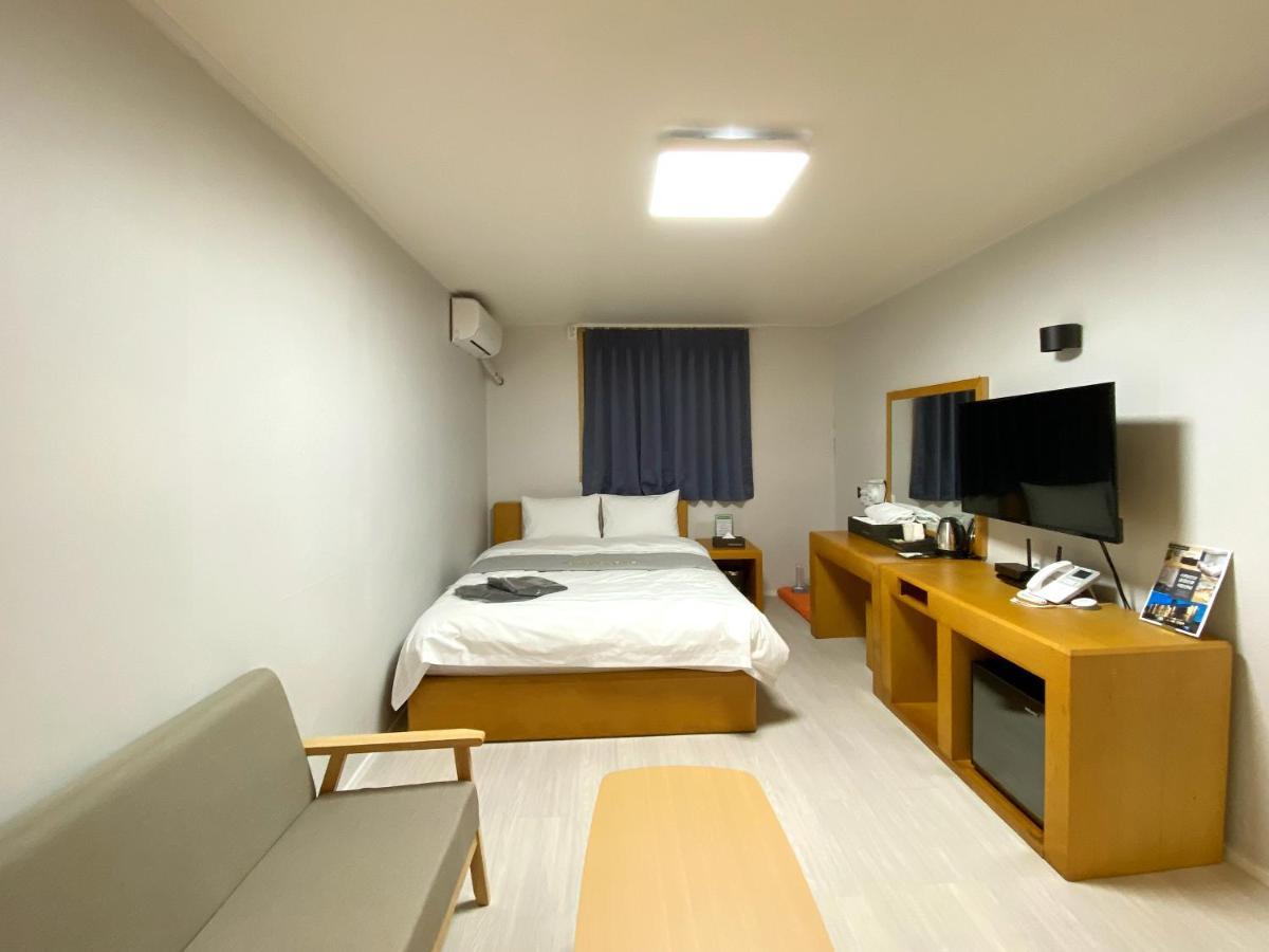 Suanbo Hot Spring Healing Hotel تشونغجو المظهر الخارجي الصورة