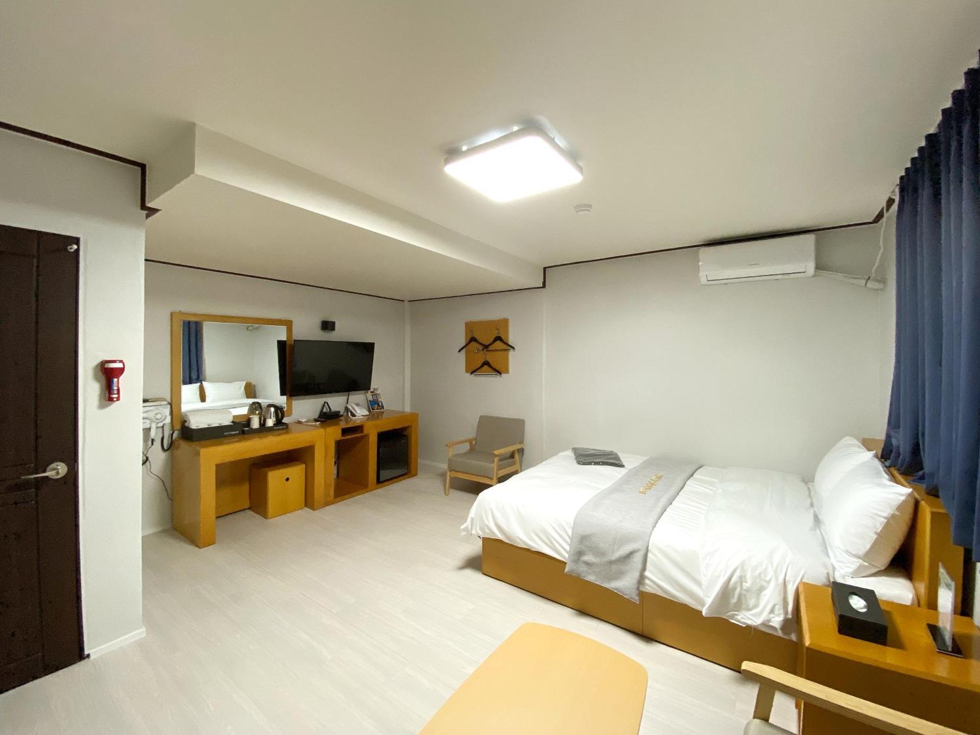Suanbo Hot Spring Healing Hotel تشونغجو المظهر الخارجي الصورة